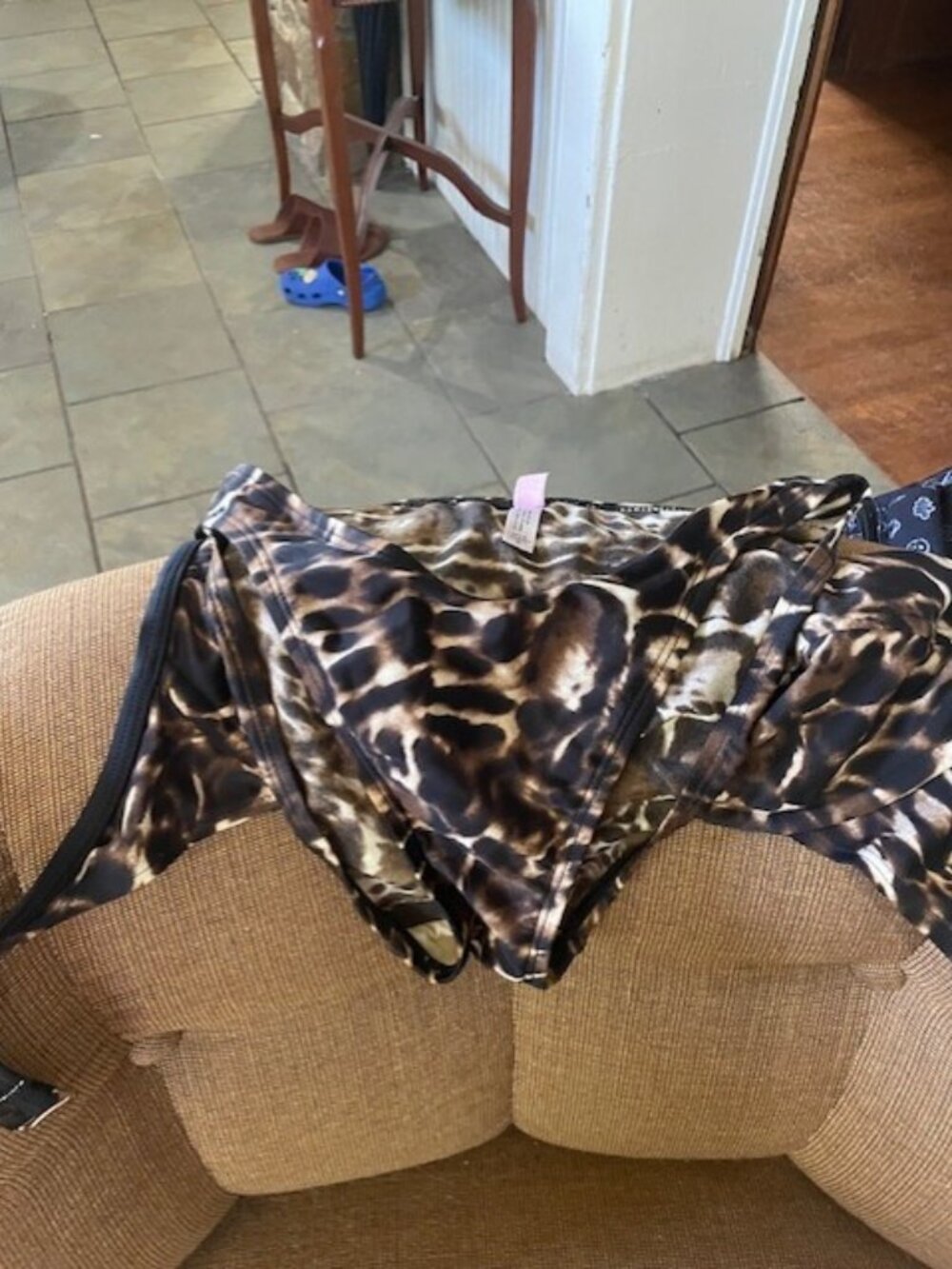 Victorias Secret size small leopard print bikini - Picture 2 of 6